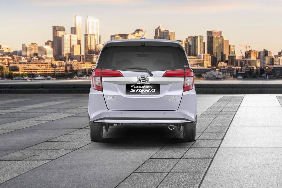 Full Rear View of Daihatsu Sigra Full Rear View of Daihatsu Sigra